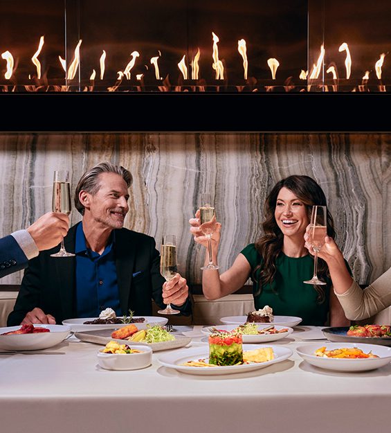 Couple dining at the award-winning 630 Park Steakhouse at Graton Resort & Casino